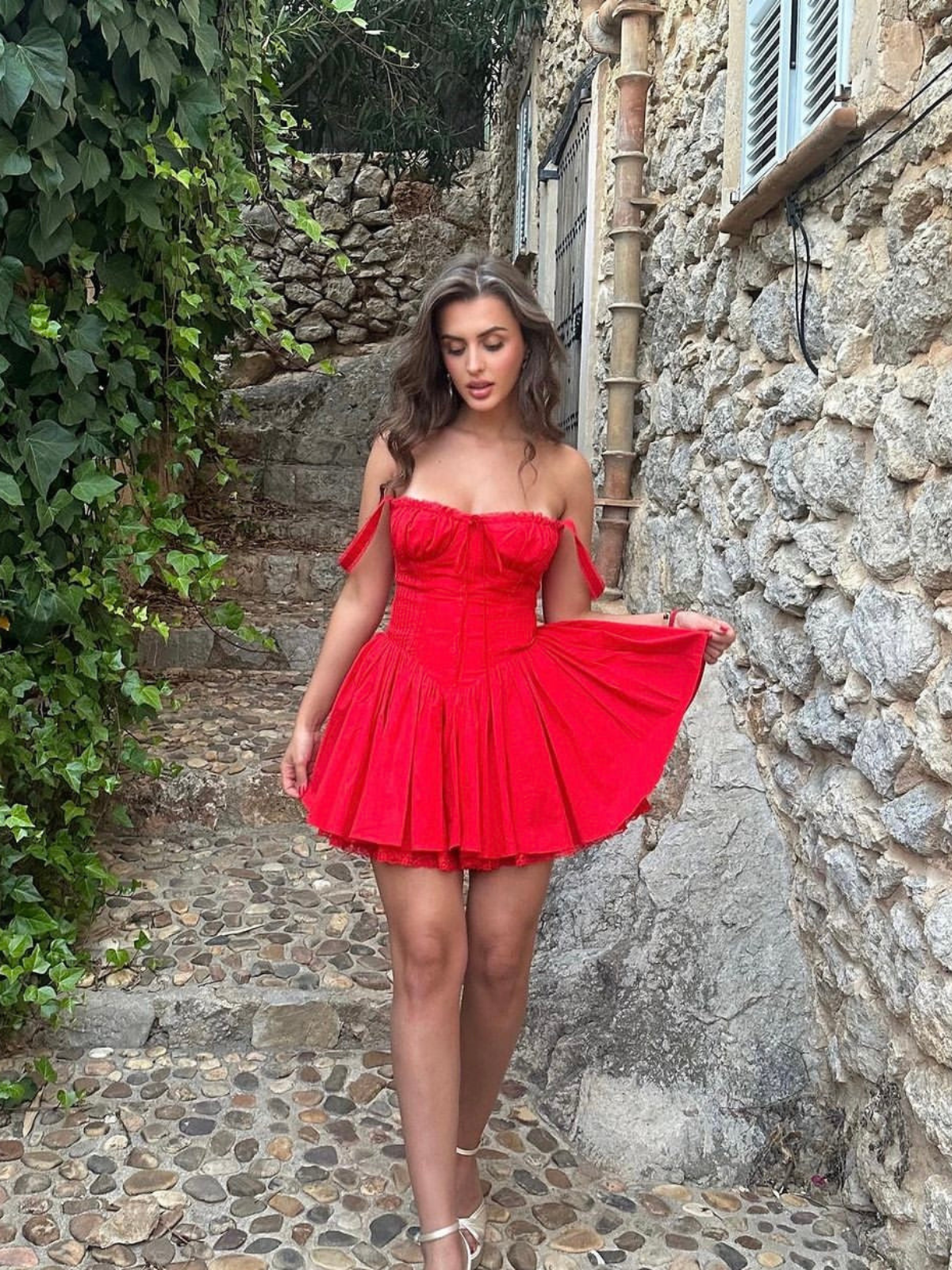 Customer wearing Luna